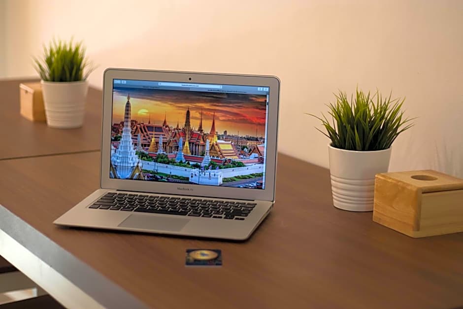 The LOL Elephant Hostel