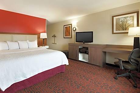 King Room with Accessible Tub - Mobility and Hearing Access/Non-Smoking
