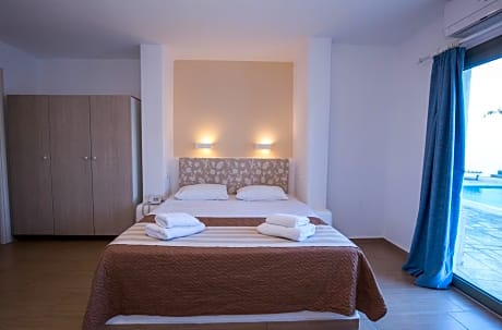 Double Room with Pool View