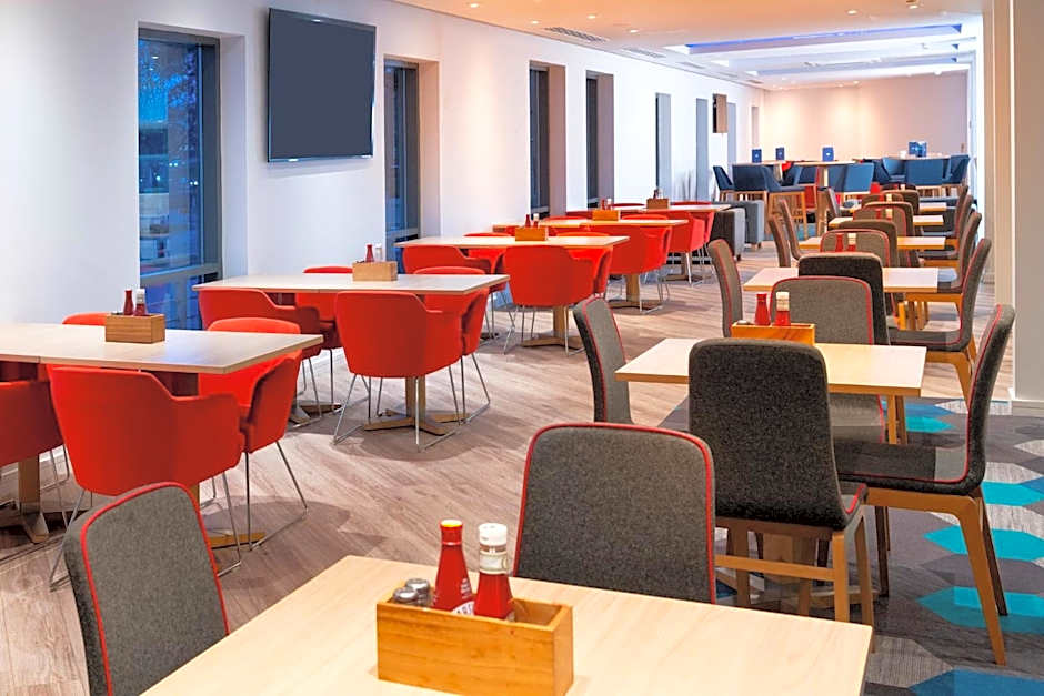 Holiday Inn Express Stevenage By IHG
