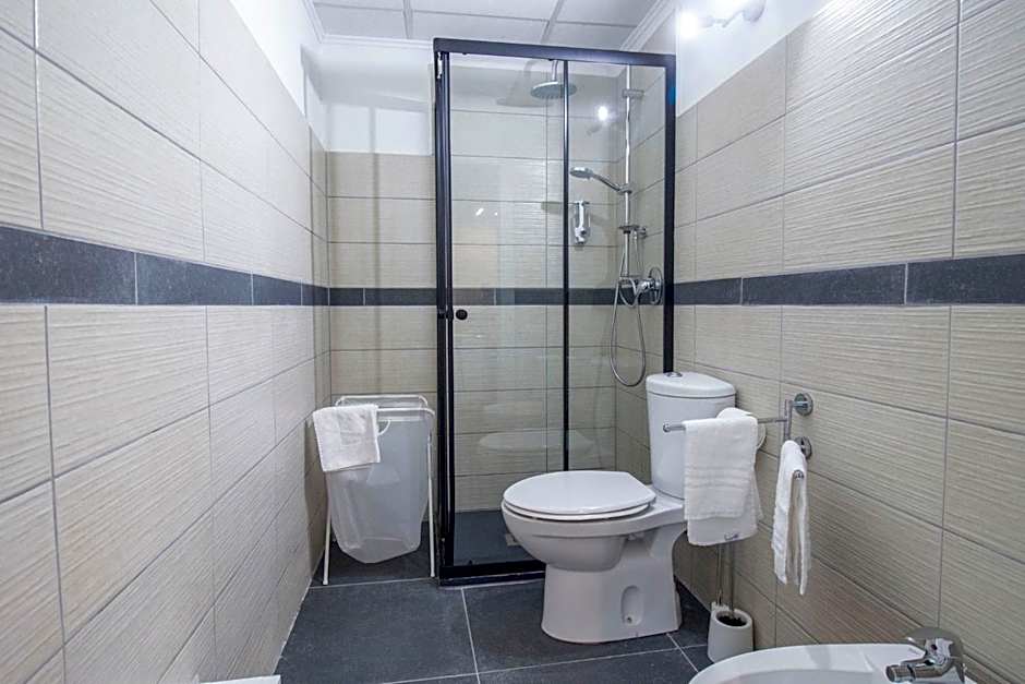 Royal Playa Suite and Apartament -private parking- self chek out