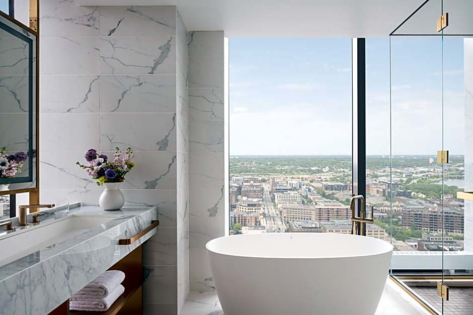 Four Seasons Hotel Minneapolis