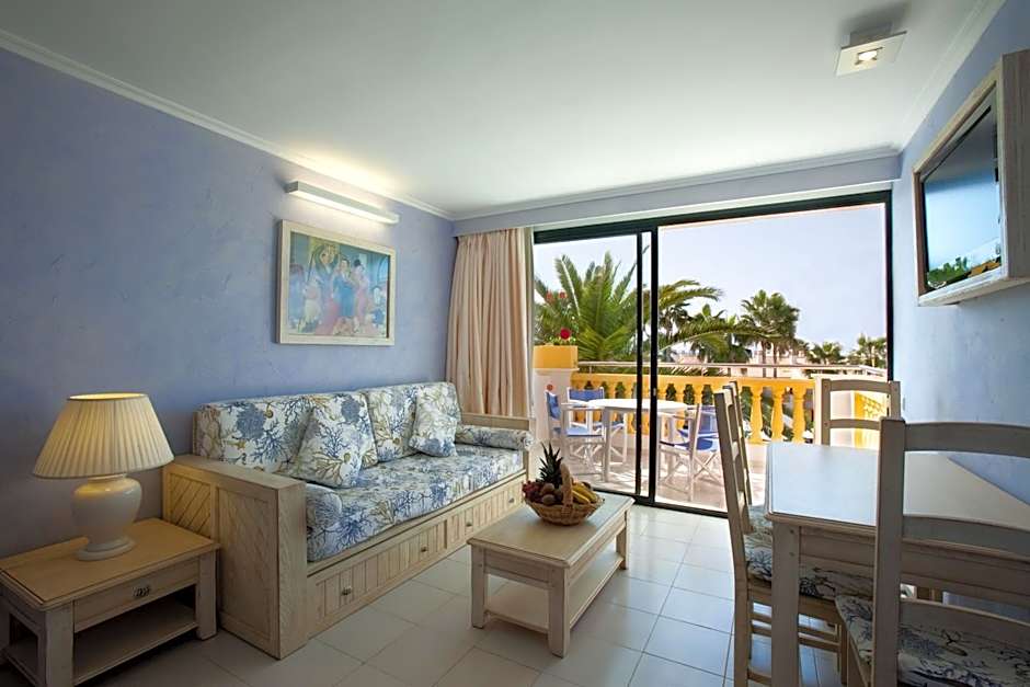 Royal Son Bou Family Club