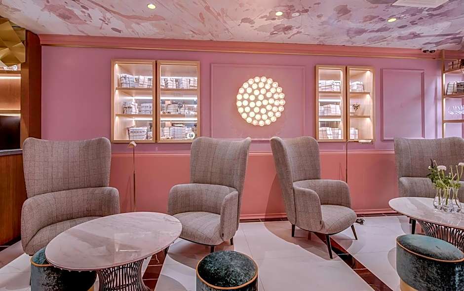 Grand Poet Hotel and SPA by Semarah