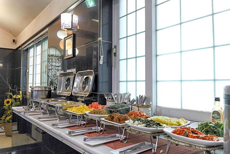 Cheonan Business Hotel