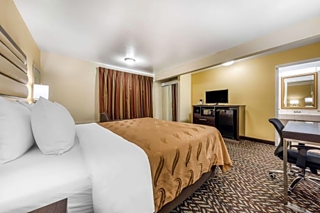 King Room - Accessible/Non-Smoking