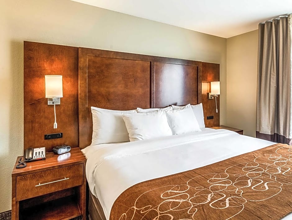 Comfort Suites