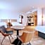 B&B HOTEL Lille Lillenium Eurasanté