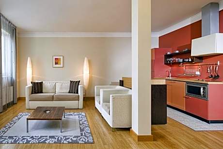 Deluxe One-Bedroom Suite