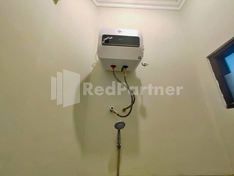 Mutiara Residence Near Simpang Lima Mitra RedDoorz