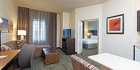 One-Bedroom Queen Suite -Non-Smoking