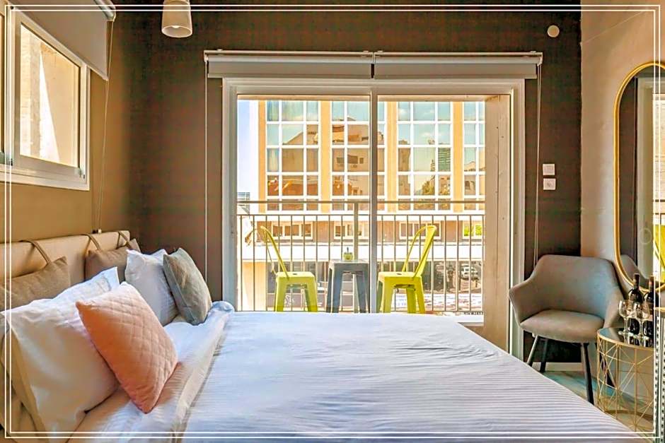 Photo 1 of 5 of Deluxe, Balcony