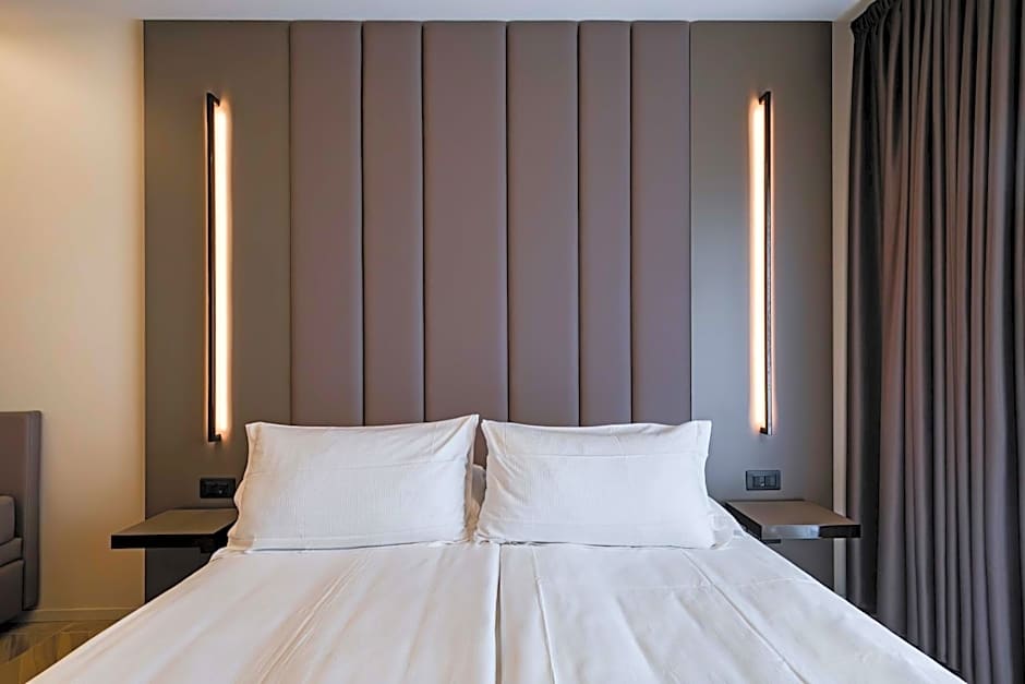 Aurora ApartHotel