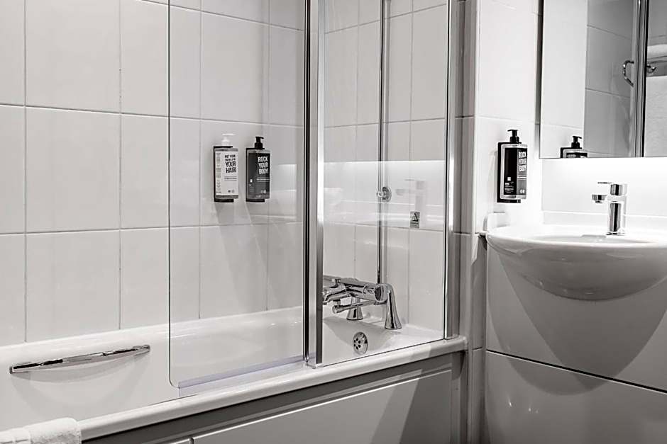 ibis Coleraine Riverside