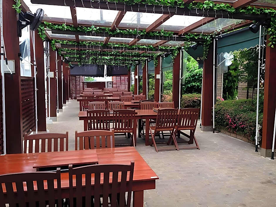 Yokaichi Royal Hotel