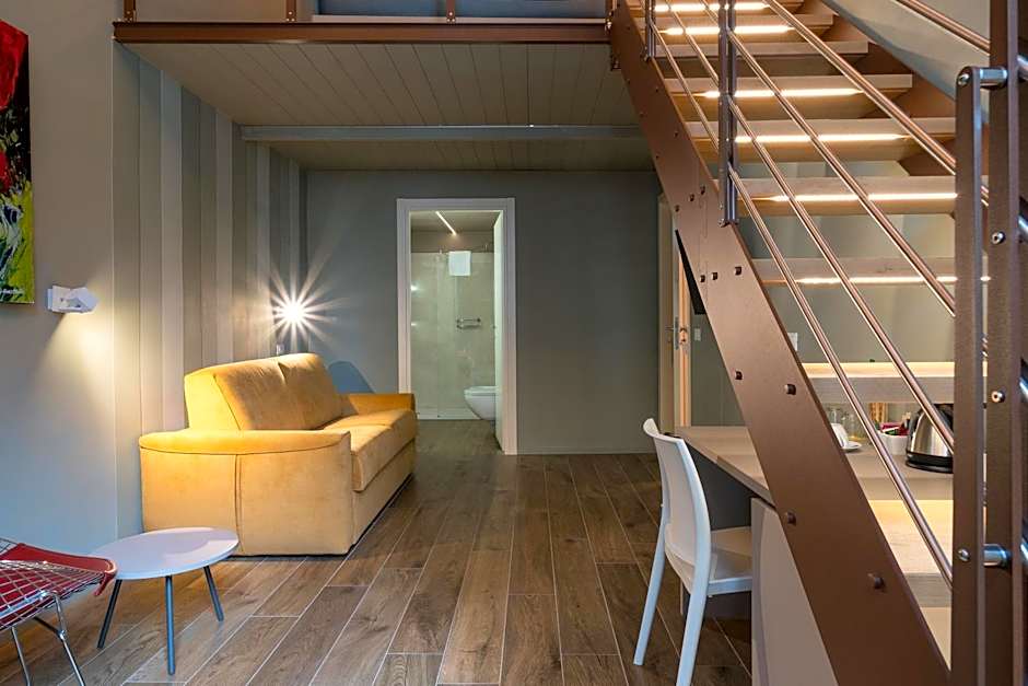 GOGO` Boutique Hotel