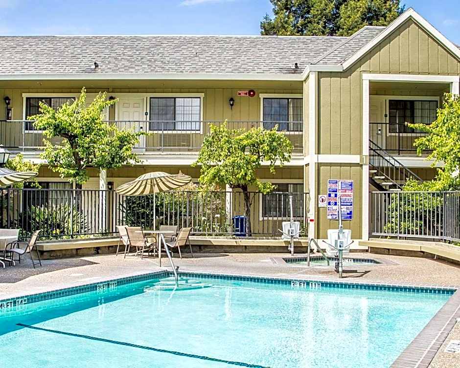 Quality Inn Petaluma - Sonoma