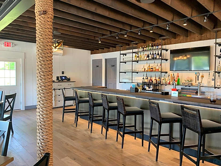 Smuggler's Cove Inn