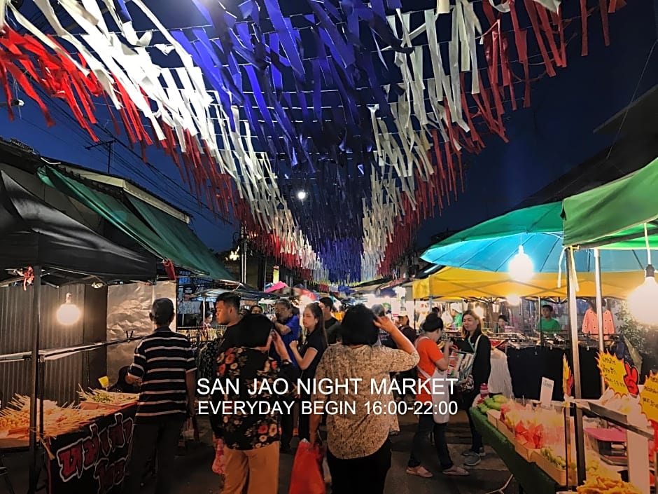 Boundary Hostel and Cafe