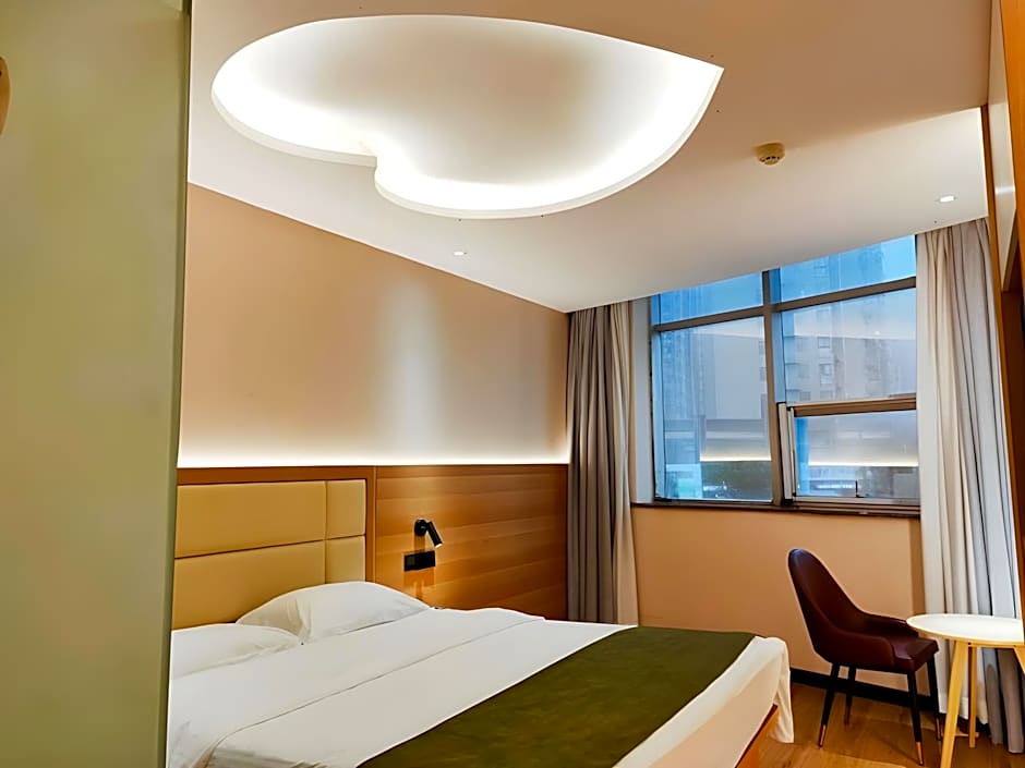 GreenTree Inn Heze Railway Station Hotel