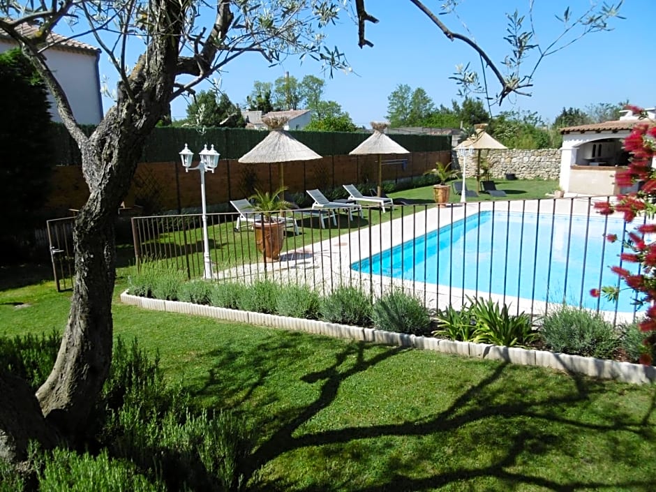 Les chambres d'hôtes d'Eloïse, piscine privée