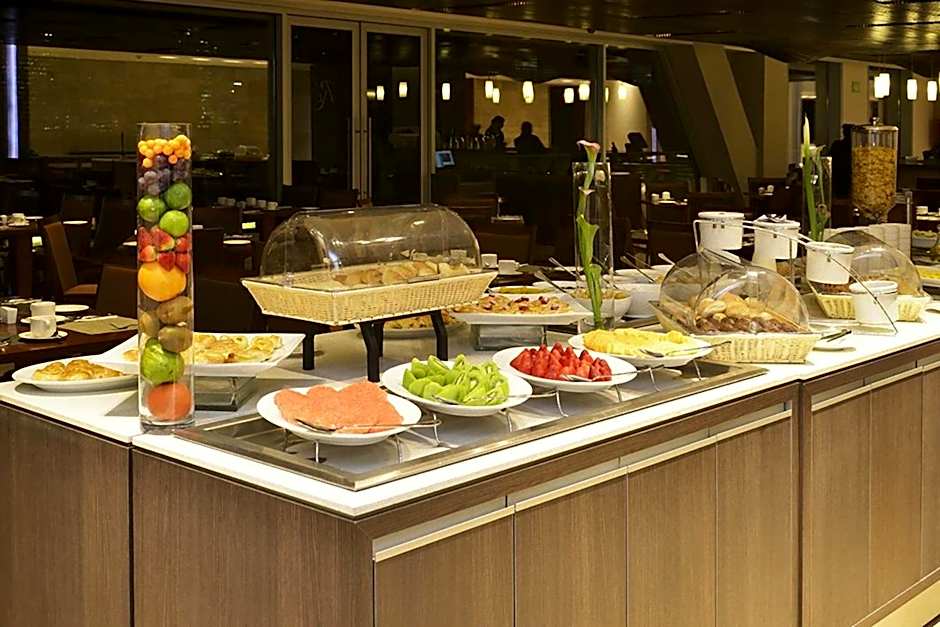 Radisson Blu Plaza El Bosque Santiago