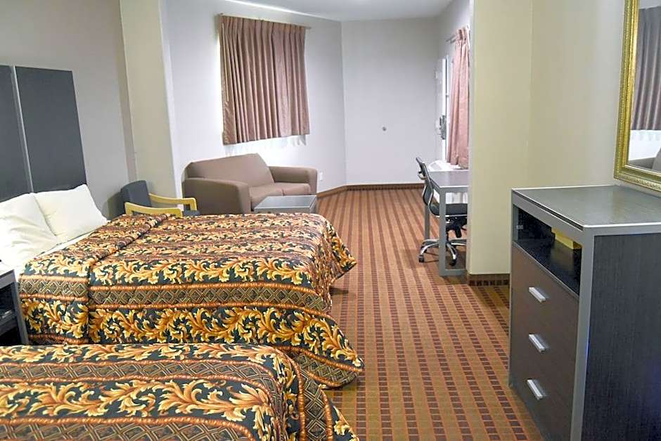 Camelot Inn &amp; Suites Highway 290/NW Freeway