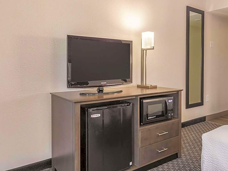 La Quinta Inn & Suites by Wyndham Salem