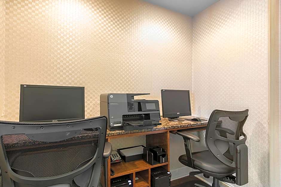 Holiday Inn Express Hotel & Suites Cullman By IHG