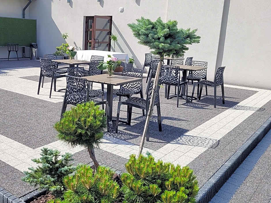 Hotel & Restauracja Wróblewscy