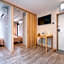 Designed apart ment Yamanote Line Shin-Okubo Sta 3 min walk