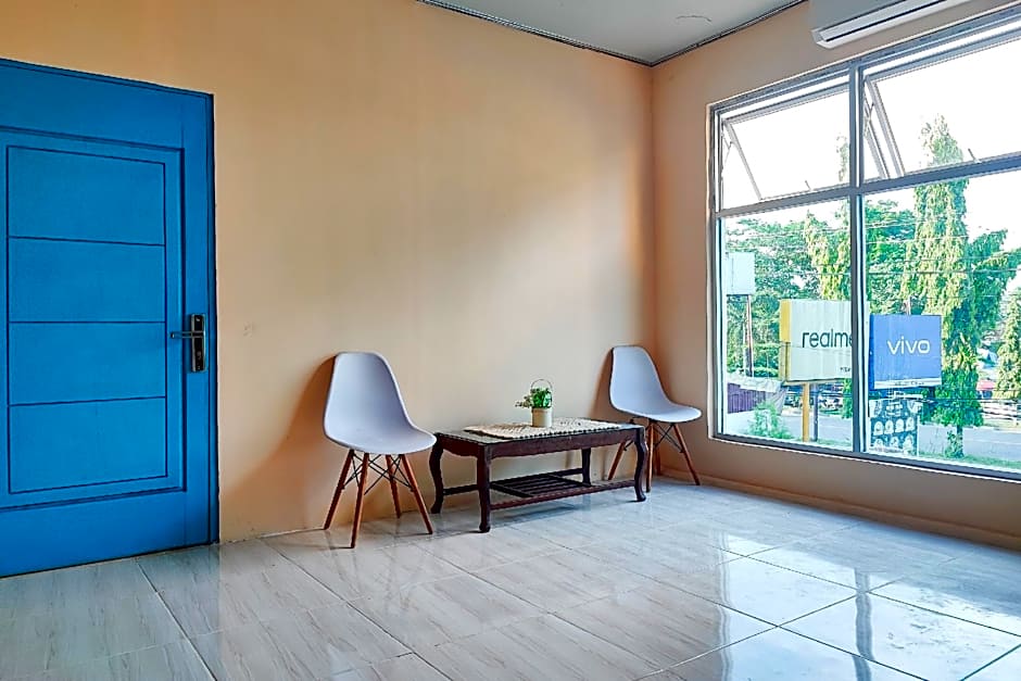 RedDoorz @ Hotel Keluarga Bangko