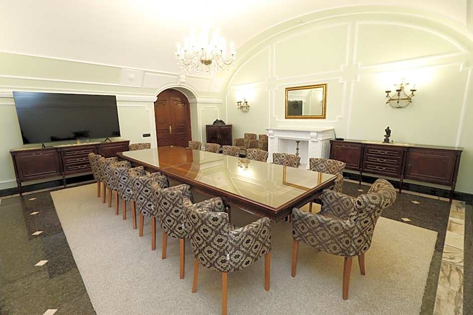 Garni Hotel Leopold I