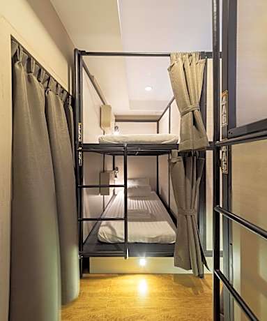 Bed in 6-Bed (Mixed)