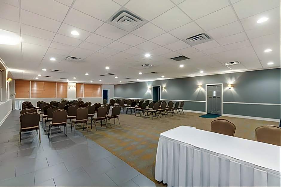 Iberia House & Suites