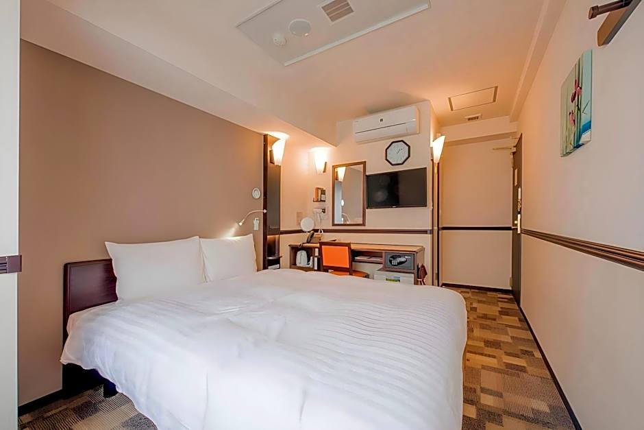 Toyoko Inn Shin-osaka Higashi-mikuni Ekimae