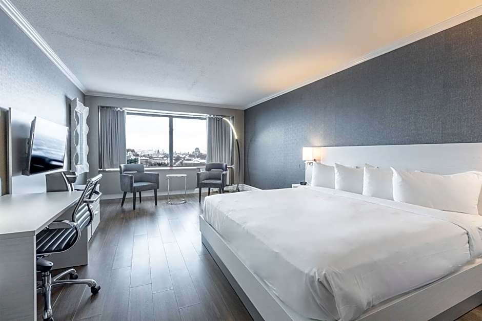 Photo 1 of 7 of Superior 1 King Bed