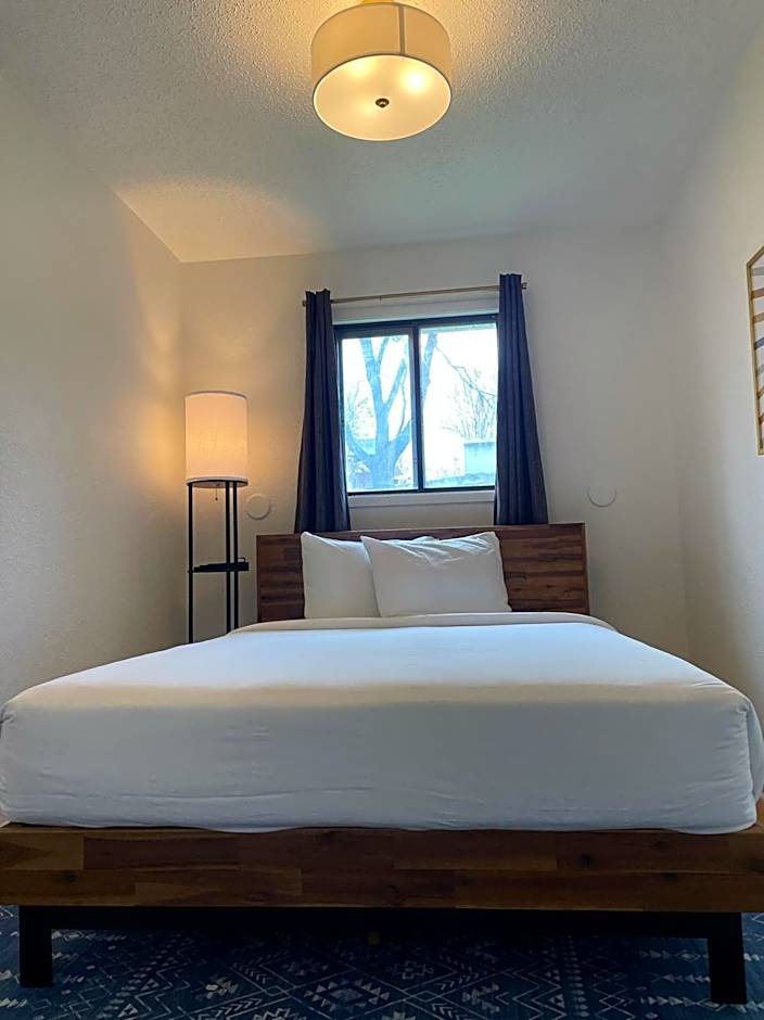 Simmer Motel