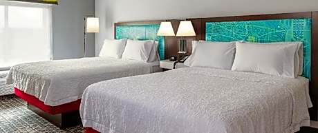 2QN ACCESSIBLE ROOM W/ ROLL-IN SHOWER NS
