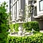 RQ Bangkok Sukhumvit 107 by Collection O
