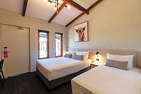 Studio Queen and Single Room