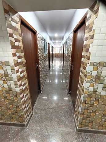 Sri Mahalakshmi Deluxe AC Lodge