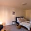Deluxe Swan Stone Castle Apartment