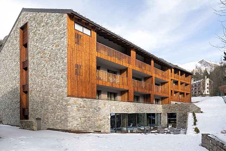 Grand Hotel Courmayeur Mont Blanc, by R Collection Hotels