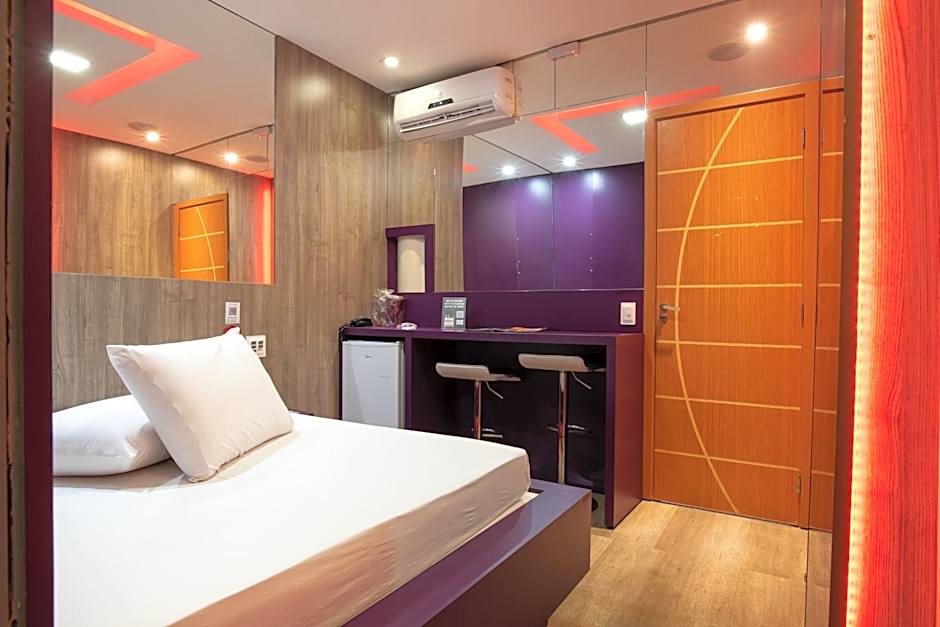 Motel fantasy 4 (adult Only)