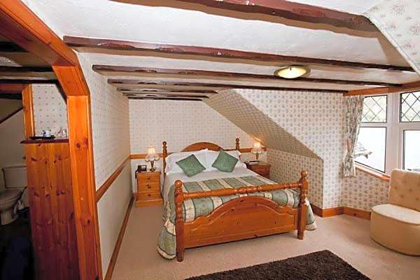 Ardlui Hotel