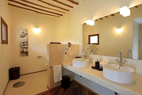 Ocean Front 3 Bedroom Villa