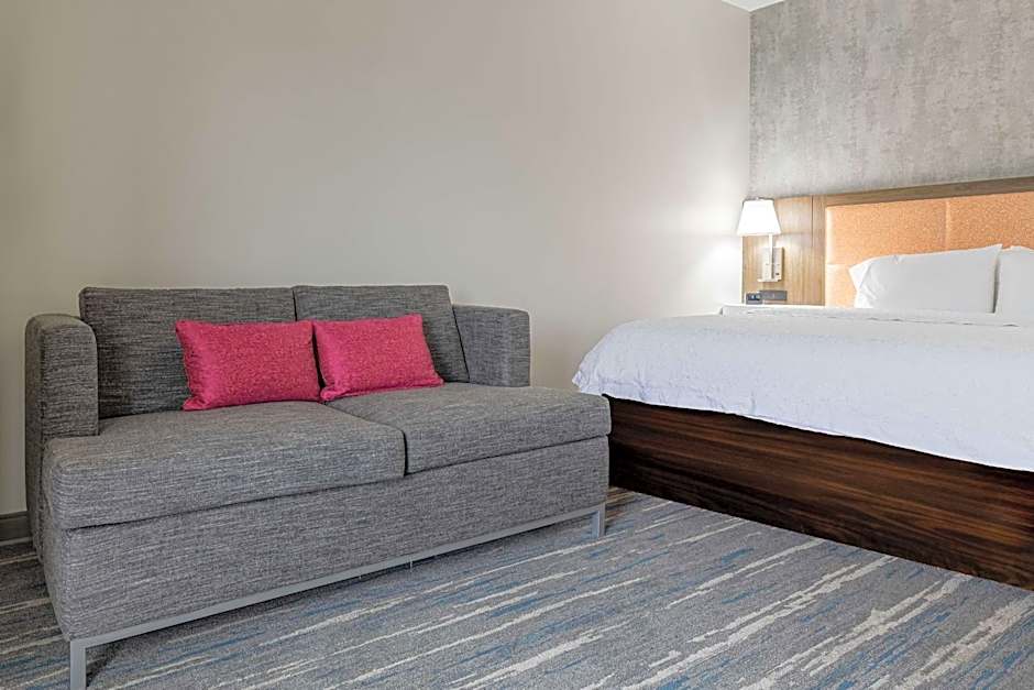 Hampton Inn By Hilton Knoxville-West At Cedar Bluff
