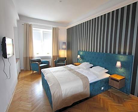 Chmielna 5 Rooms & Apartments
