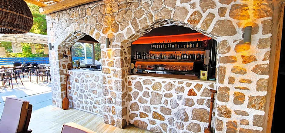 Trees Art Hotel & Suites